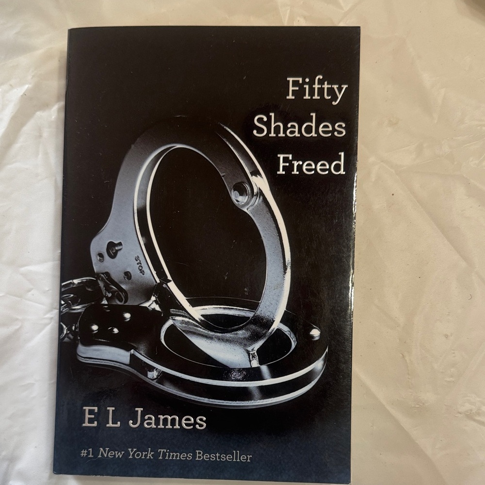 Fifty Shades Freed Book By E L James Softcover Like New